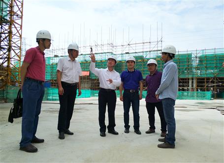 覃振華、劉國(guó)江到梧州佛子時(shí)代廣場(chǎng)項(xiàng)目調(diào)研