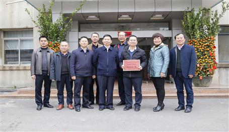 暖心！侯立林到公司送來春節(jié)慰問