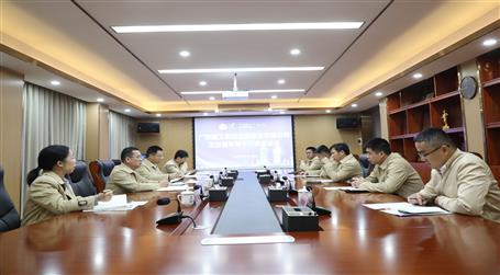 覃振華：青年員工要有格局、有能力、有擔(dān)當(dāng)