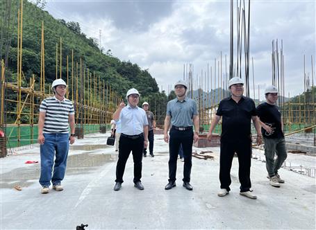 韋克雪到多個(gè)項(xiàng)目開展2025年二季度安全生產(chǎn)質(zhì)量綜合大檢查